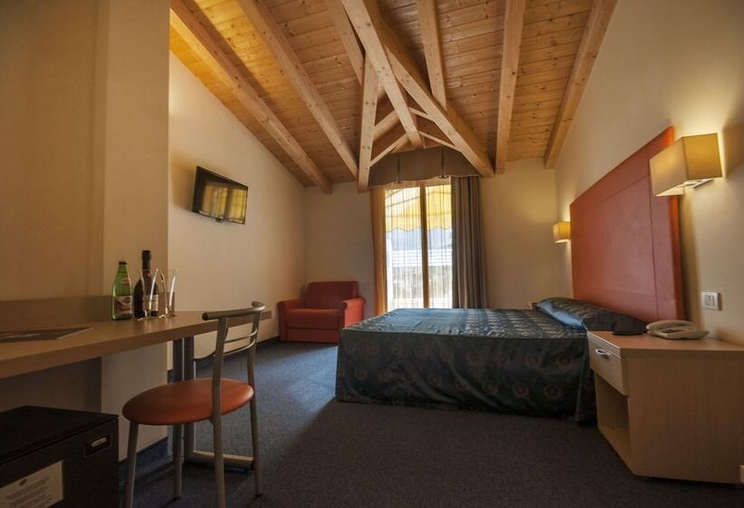 غرفة سوبيريور ثلاثية, Royal Village