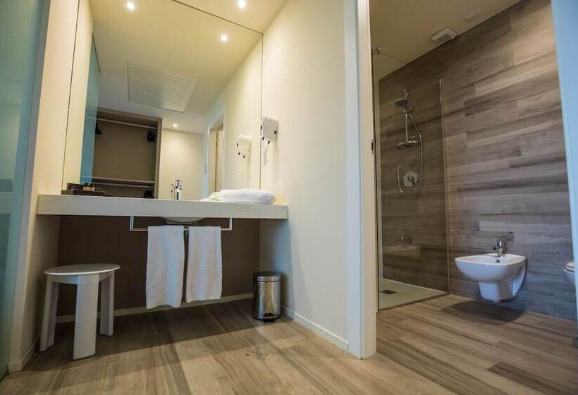 غرفة سوبيريور إطلالة على البحيرة, Royal Village