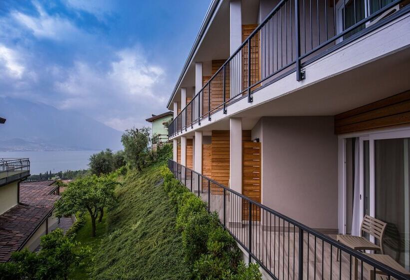 Superior room with lake view, Royal Village