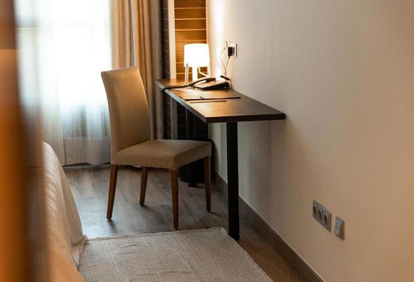 اتاق استاندارد, Nastasi Hotel & Spa