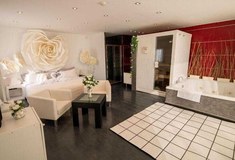 سوییت, Nastasi Hotel & Spa