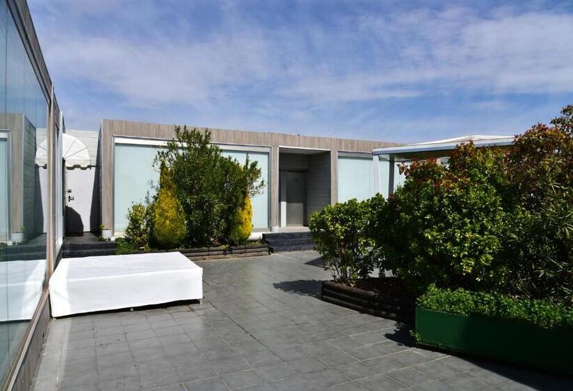 سوییت, Nastasi Hotel & Spa