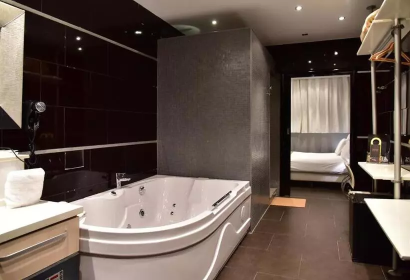 اتاق استاندارد اینتریور, Nastasi Hotel & Spa