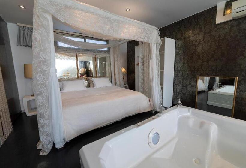 سوییت, Nastasi Hotel & Spa