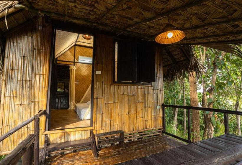 Бунгало Стандарт, Jirung Health Village