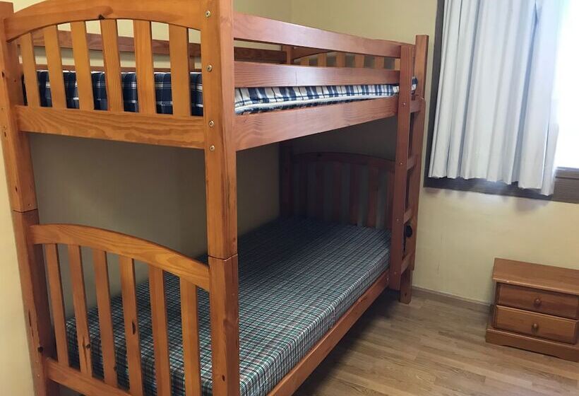 ファミリールーム, Albergue Pirenarium   Hostel