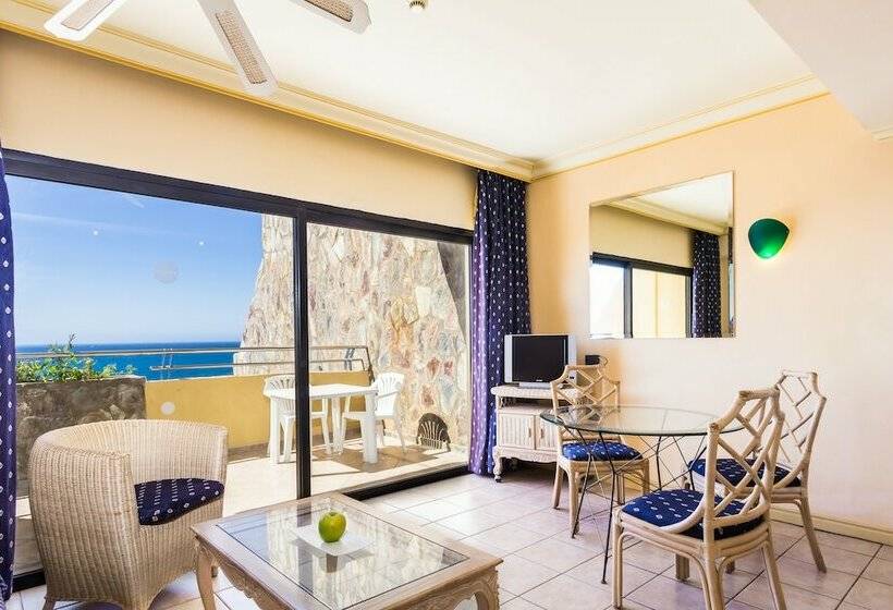 带1个卧室的高级公寓, Apartamentos Bluebay Beach Club