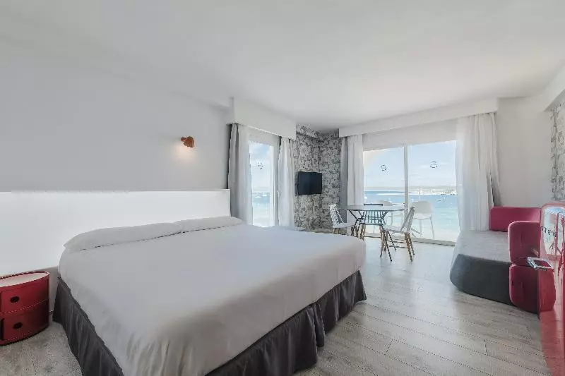 استودیوی استاندارد, Apartamentos La Kiki