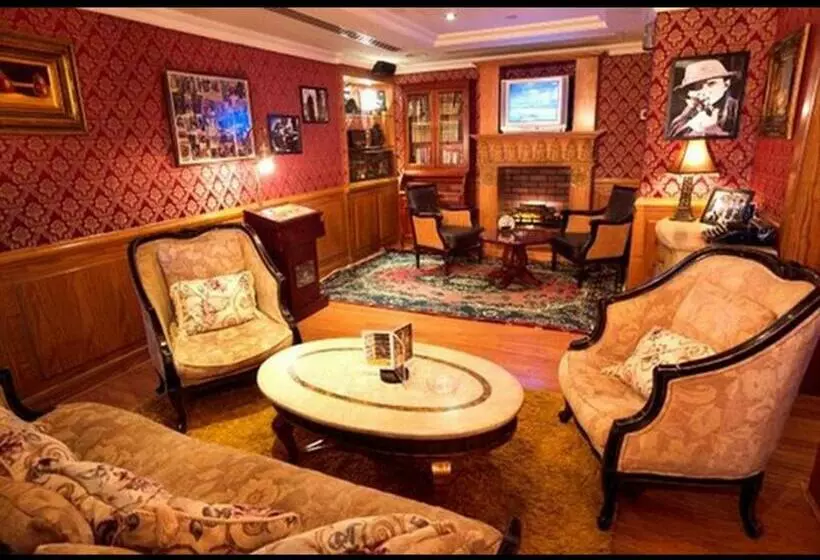 اتاق اجرایی, Arabian Courtyard Hotel & Spa