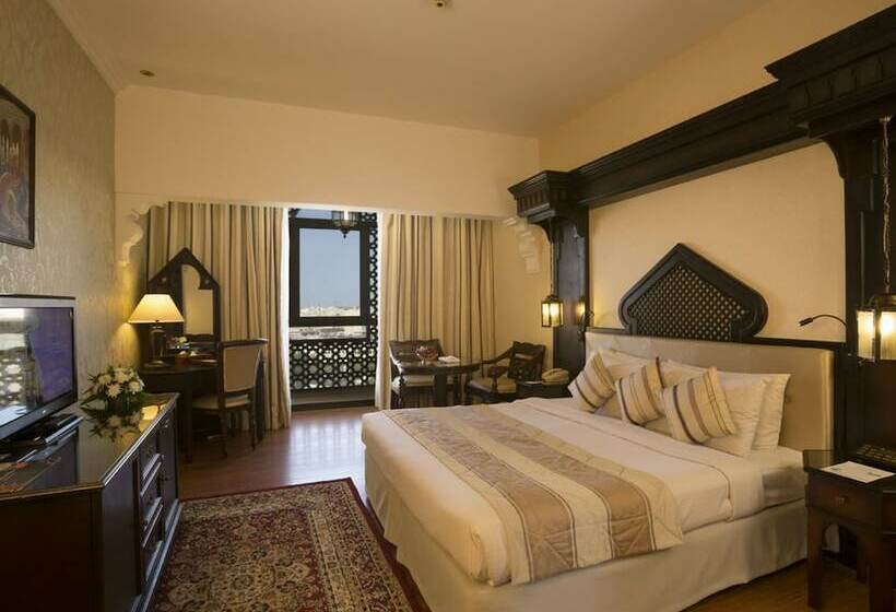 Номер Executive, Arabian Courtyard Hotel & Spa