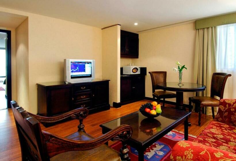 سوییت, Arabian Courtyard Hotel & Spa