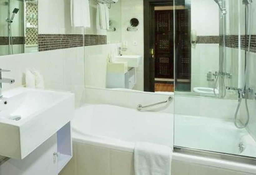 Номер Deluxe, Arabian Courtyard Hotel & Spa