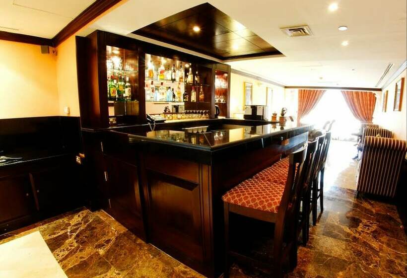 اتاق اجرایی, Arabian Courtyard Hotel & Spa