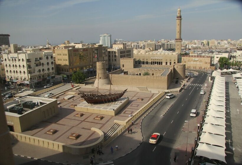 اتاق لوکس, Arabian Courtyard Hotel & Spa