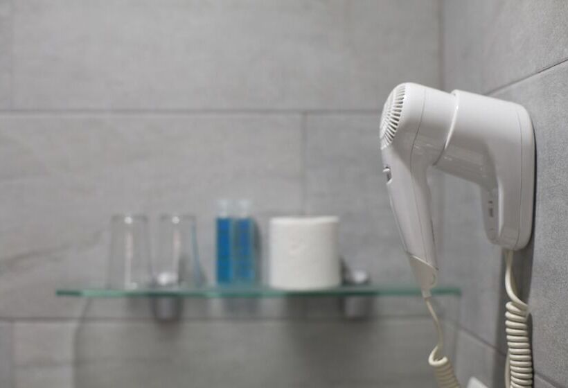 Номер Стандарт, Ciutat De Sant Adria