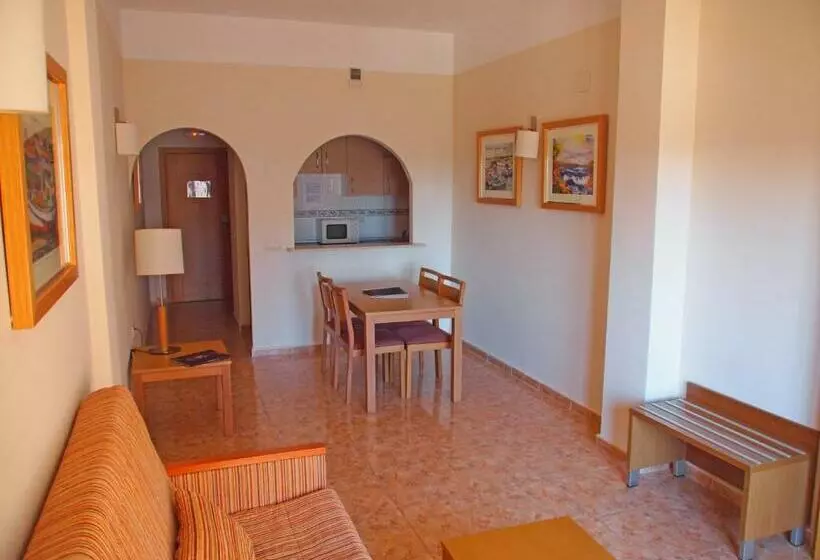 اتاق خانوادگی, Monarque Costa Narejos