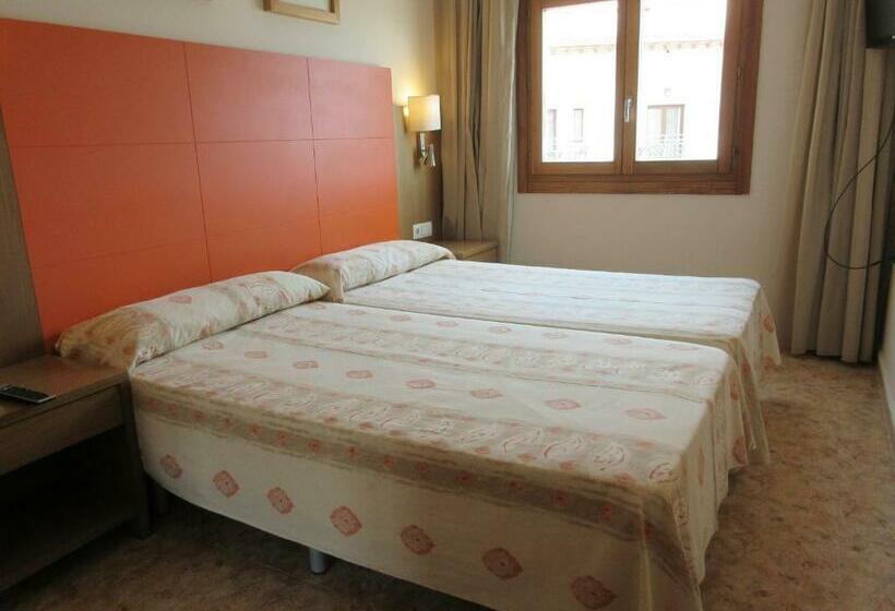 ファミリールーム, Monarque Costa Narejos