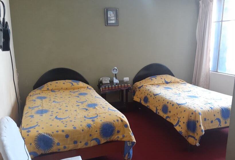 Номер Стандарт Трехместный, Embajador Puno