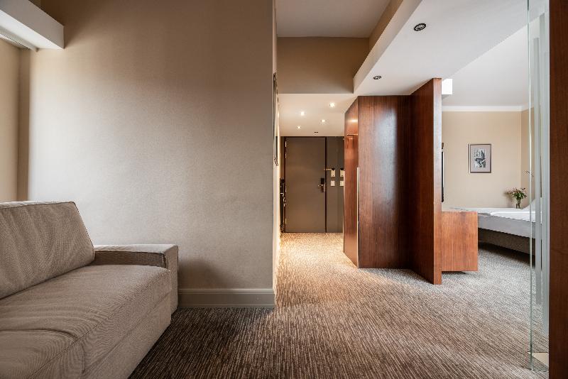 سوییت جونیور, Eurostars U