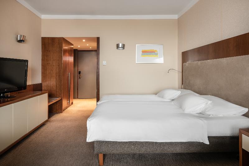 استودیوی استاندارد, Eurostars U