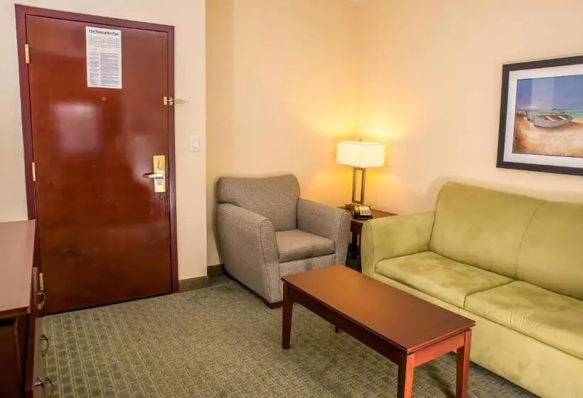 スイート, Holiday Inn Express & Suites Cocoa, An Ihg