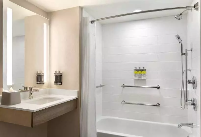 身障者適用スイートルーム, Holiday Inn Express Hotel & Suites Fort Pierce West, An Ihg