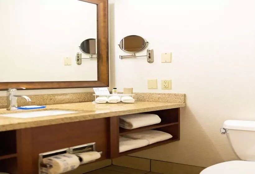 سوییت, Holiday Inn Express Berkeley, An Ihg