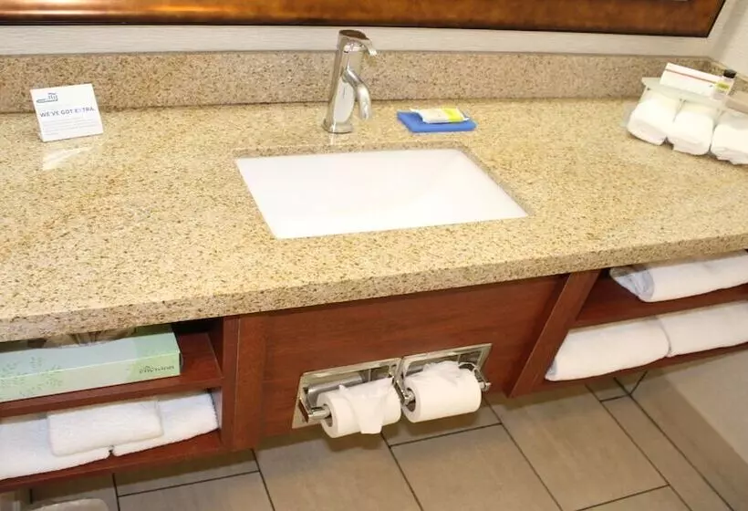سوییت, Holiday Inn Express Berkeley, An Ihg