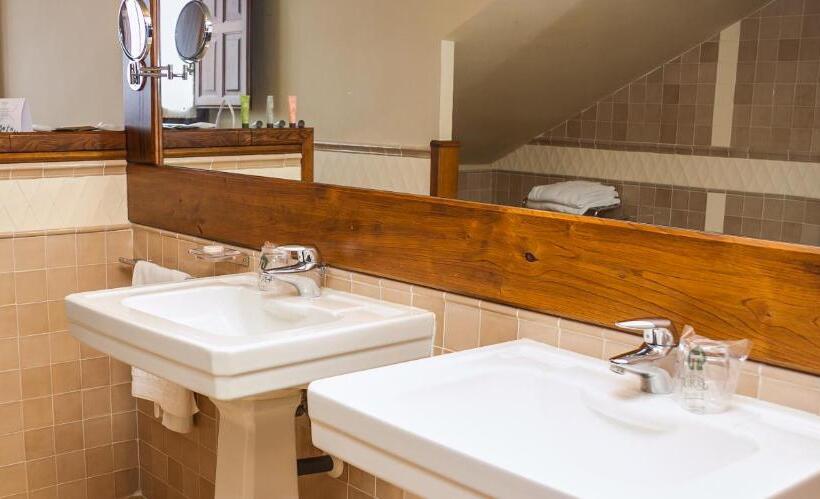 جناح مزود بجاكوزى, Hosteria De Torazo Nature Hotel & Spa