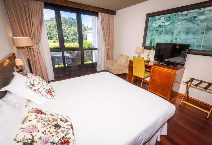 山の見えるスーペリアルーム, Hosteria De Torazo Nature Hotel & Spa