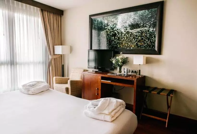 山の見えるスーペリアルーム, Hosteria De Torazo Nature Hotel & Spa