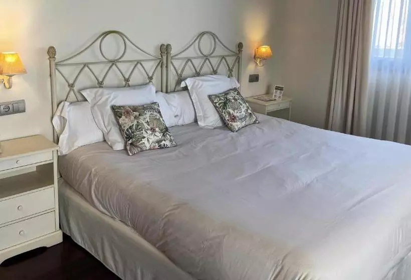 バスタブ付きスーペリアールーム, Hosteria De Torazo Nature Hotel & Spa