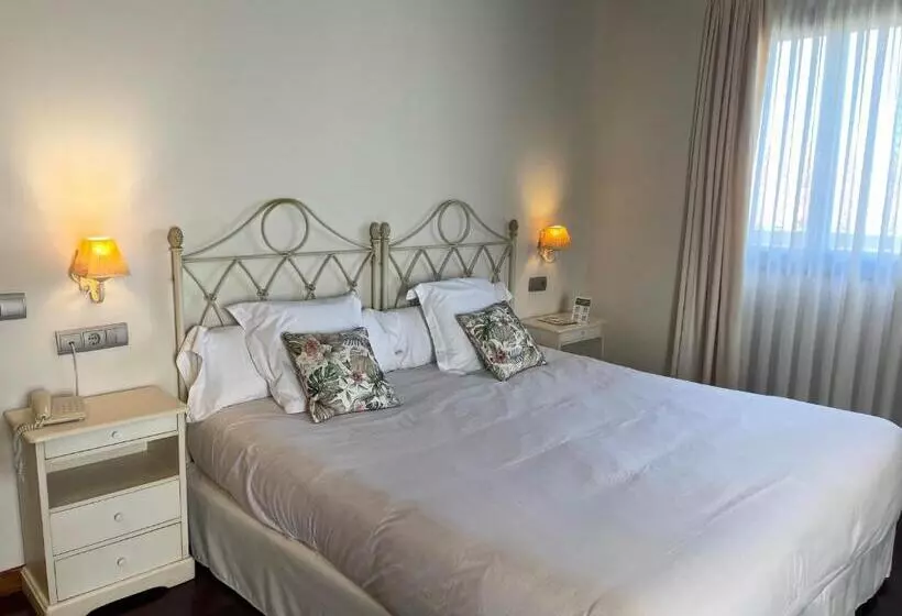 バスタブ付きスーペリアールーム, Hosteria De Torazo Nature Hotel & Spa