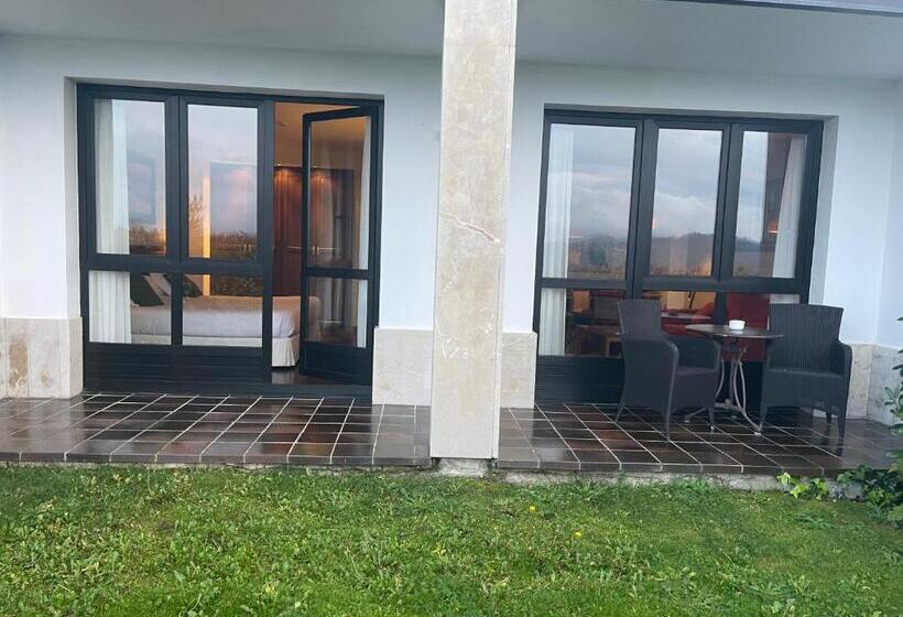 جناح جونيور, Hosteria De Torazo Nature Hotel & Spa