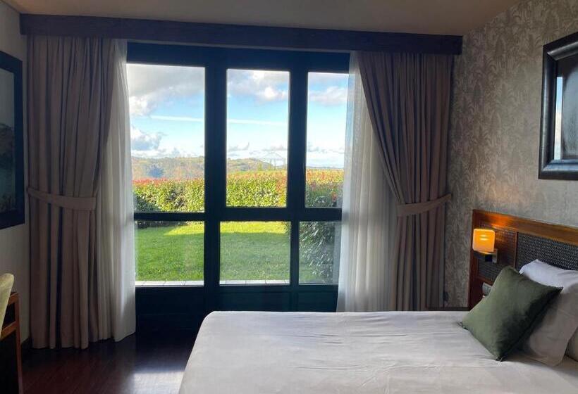 جناح جونيور, Hosteria De Torazo Nature Hotel & Spa