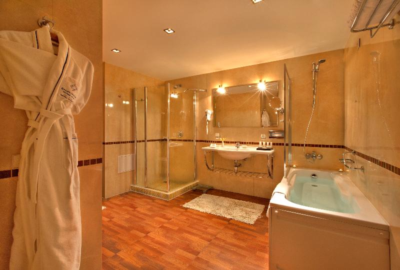 Номер Deluxe, Kempinski Hotel Grand Arena Bansko