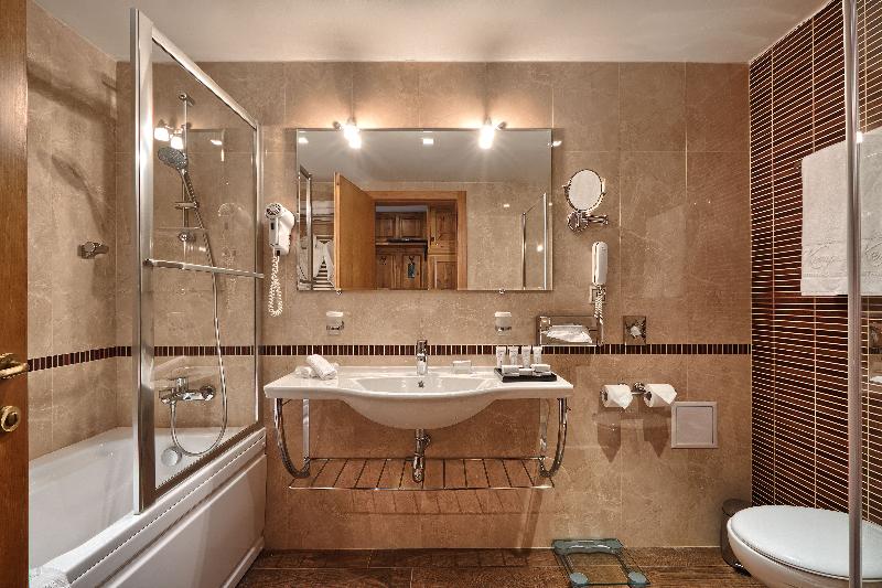 Номер Deluxe, Kempinski Hotel Grand Arena Bansko