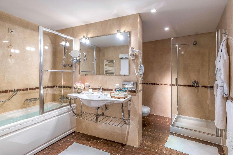 Номер Deluxe, Kempinski Hotel Grand Arena Bansko