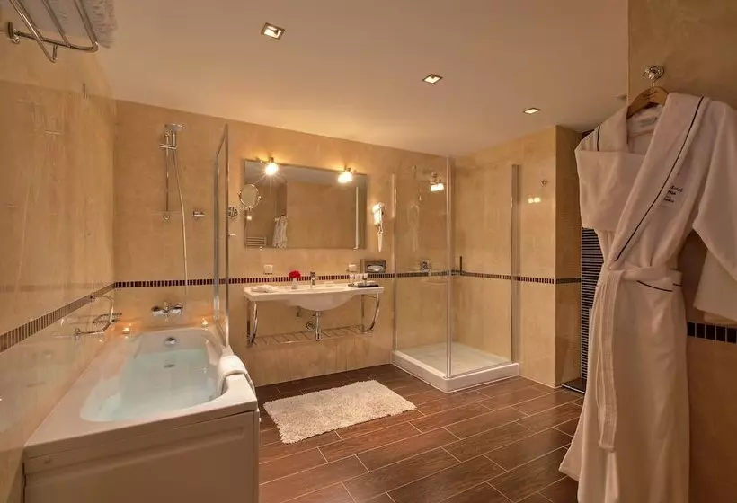 シティビュージュニアスイート, Kempinski Hotel Grand Arena Bansko
