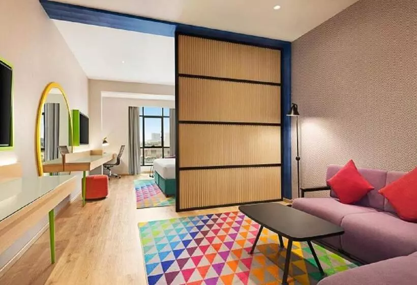 سوئیت جونیور با تخت بزرگ, La Quinta By Wyndham Dubai Jumeirah
