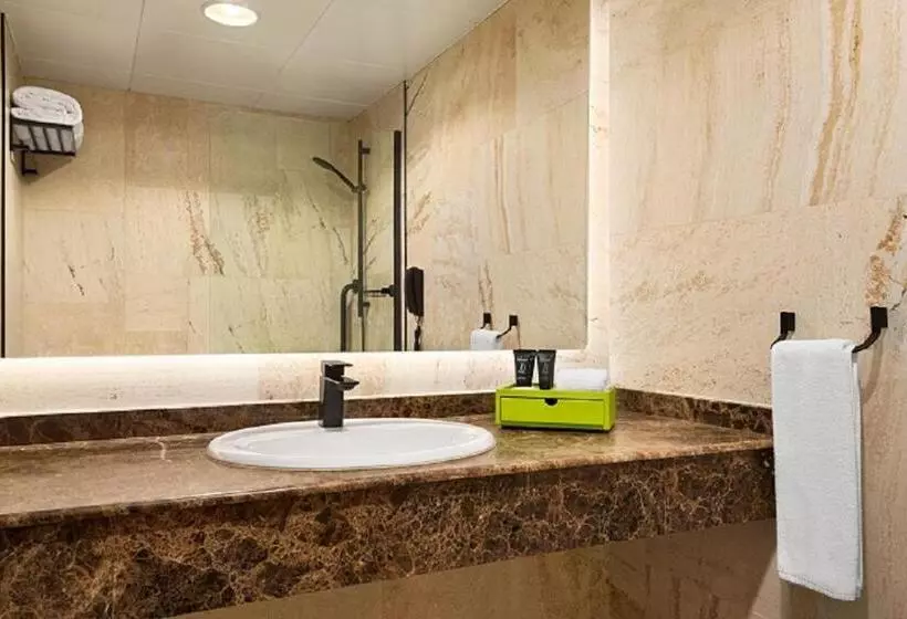 اتاق لوکس, La Quinta By Wyndham Dubai Jumeirah