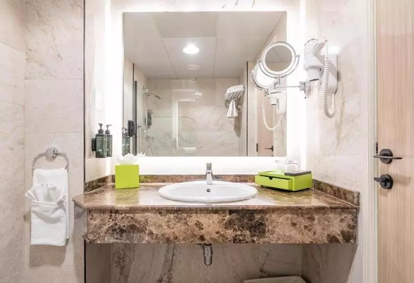 اتاق لوکس, La Quinta By Wyndham Dubai Jumeirah