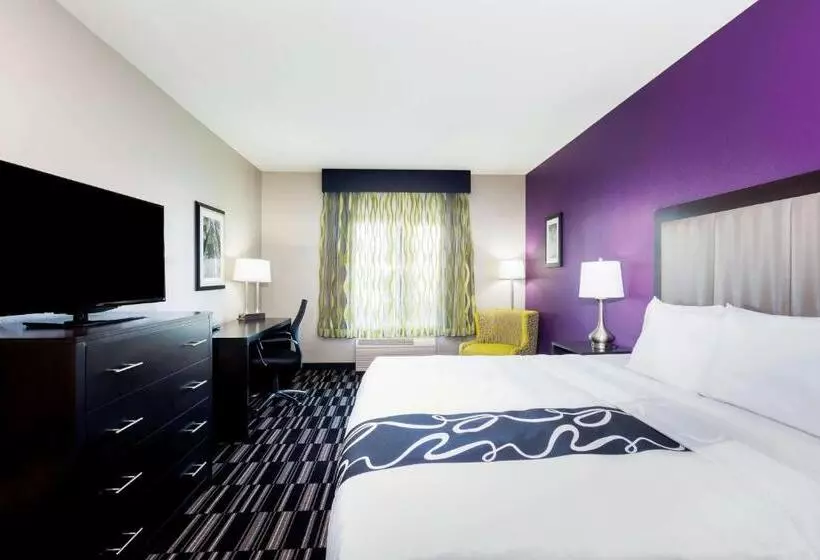 キングサイズベッドのスタンダードルーム, La Quinta By Wyndham Fairfield Napa Valley