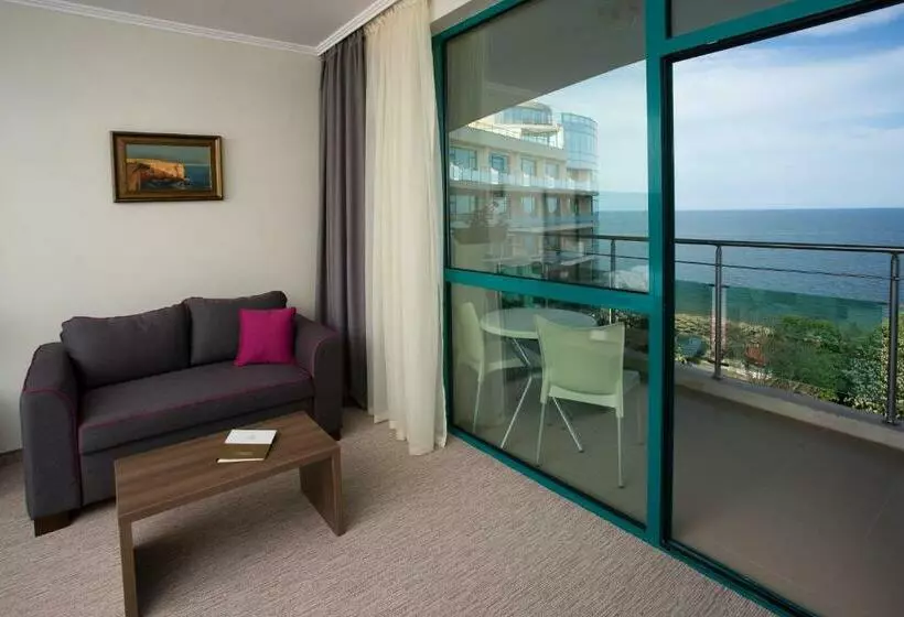 オーシャンビュースタンダードルーム, Marina Grand Beach Hotel   All Inclusive
