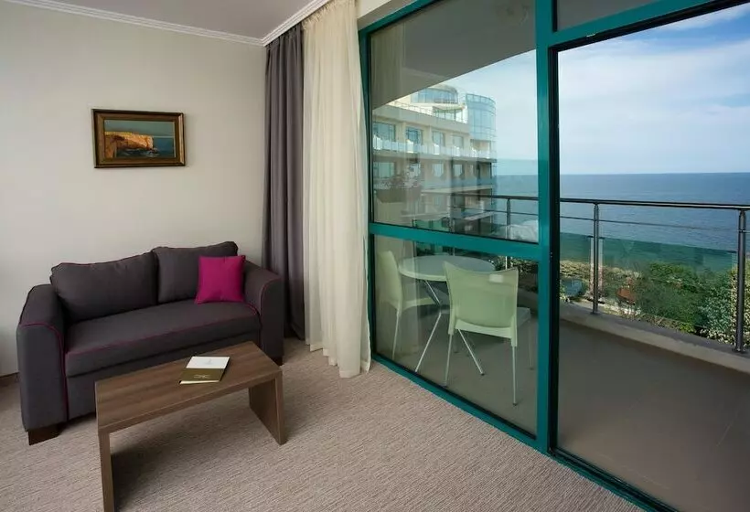 オーシャンビュースタンダードルーム, Marina Grand Beach Hotel   All Inclusive