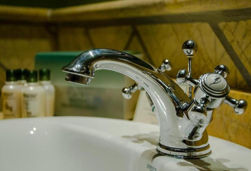 스탠다드 룸, Montelirio