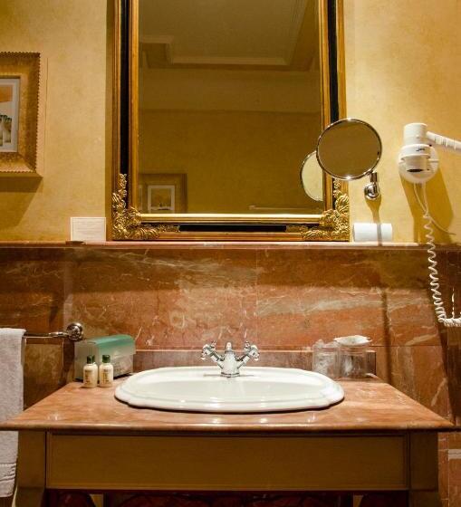 Junior suite with river view, Montelirio