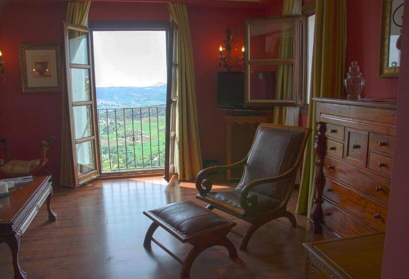 Junior suite with river view, Montelirio