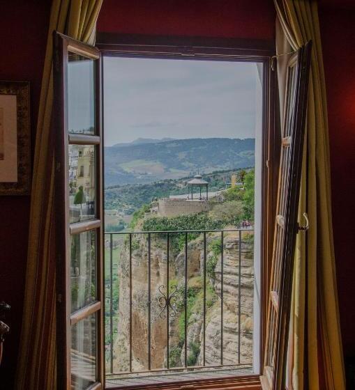 Junior suite with river view, Montelirio