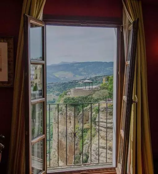 Junior suite with river view, Montelirio